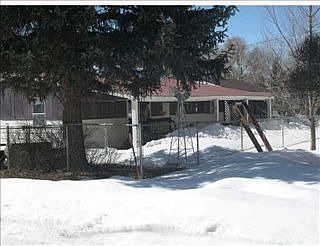 2nd image of 215 Howard St