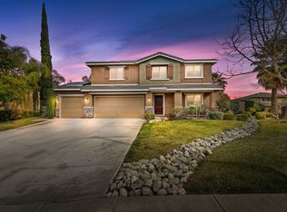 9390 Newbridge Dr, Riverside, CA 92508