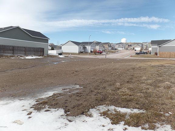 3rd image of 3407 Goldenrod Ave