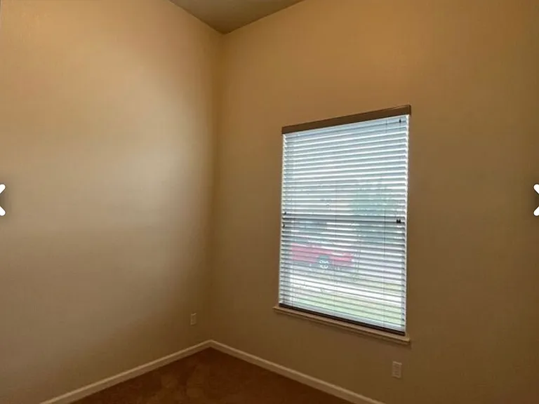 1476 Dynes St — Photo 14