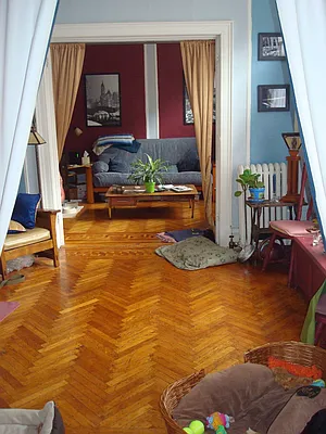 Rented by Metropolitan Equities | media 22