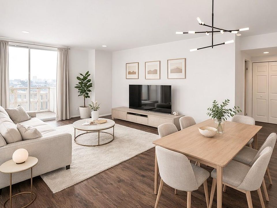 1st image of 2016 Main St APT 1914