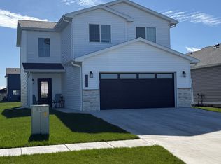 6280 86th Ave S, Horace, ND 58047