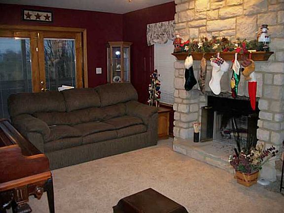 3rd image of 1728 Ayrshire Ct