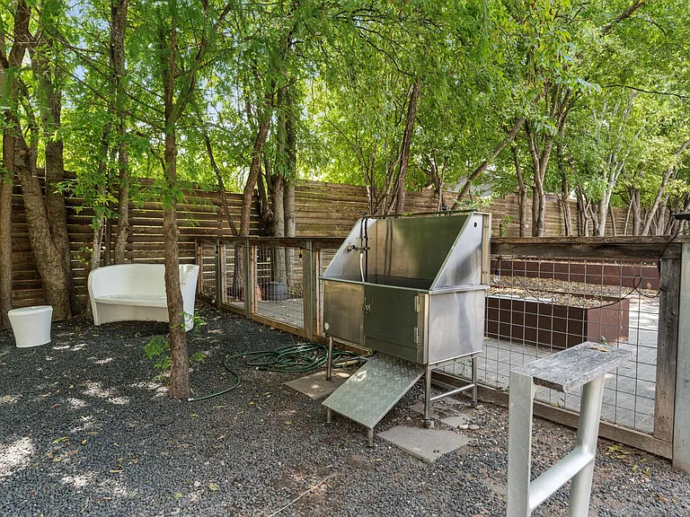 2501 Thornton Rd — Photo 20