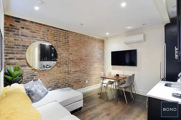 Rented by Bond New York | media 14