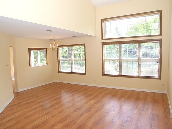 4th image of 1533 Brittania Way