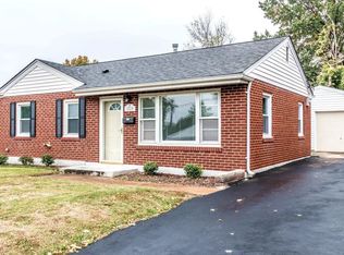 10214 Breckenridge Ave, Saint Ann, MO 63074