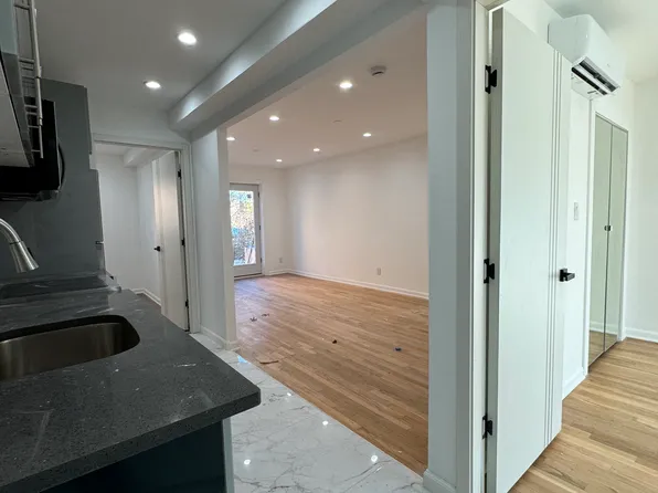 16217 72nd Ave Floor 1, Fresh Meadows, NY 11365