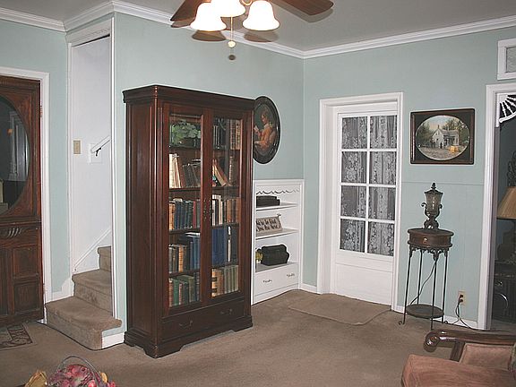 Living room - looking SE