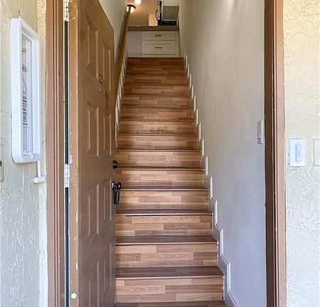 5th image of 104 Gardens Dr APT 203