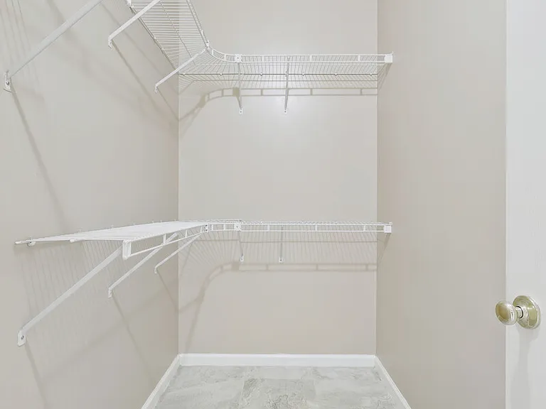 4933 Alexis Dr — Photo 18