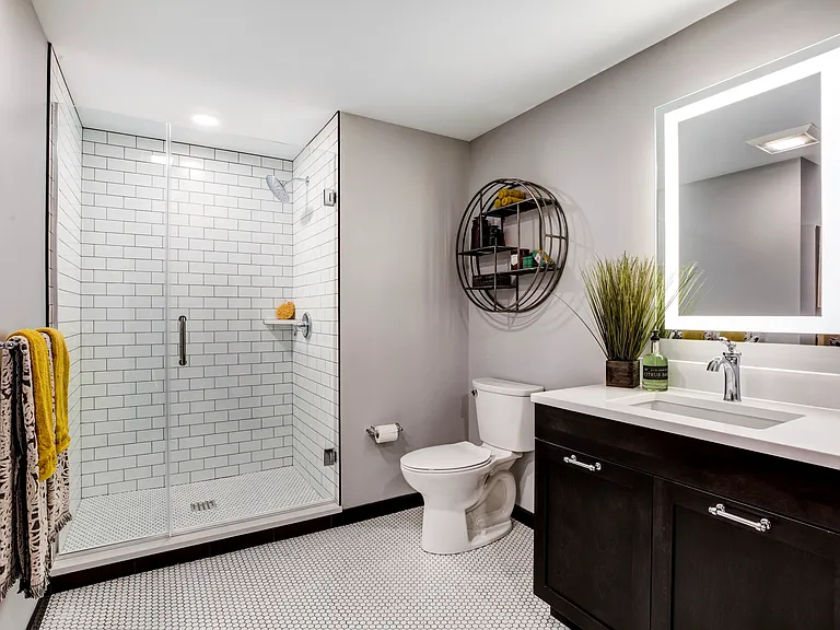 Model 1 Bath