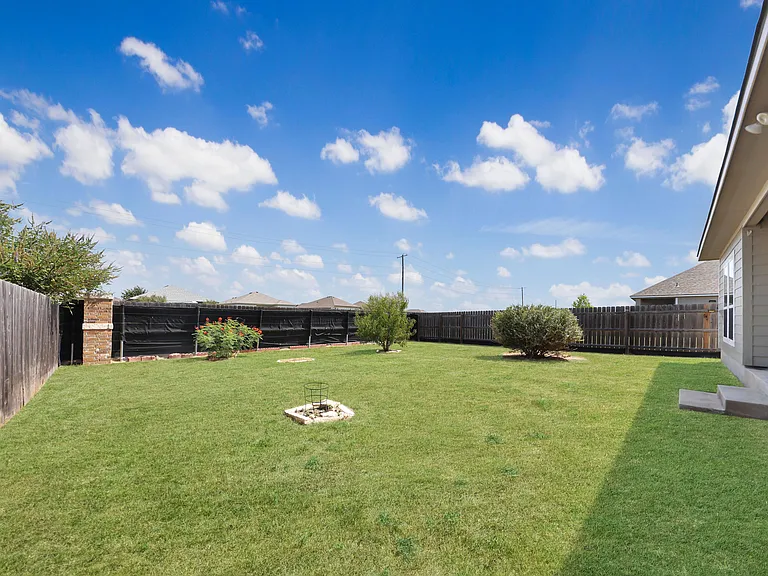 7508 Hudson Grove Dr — Photo 23