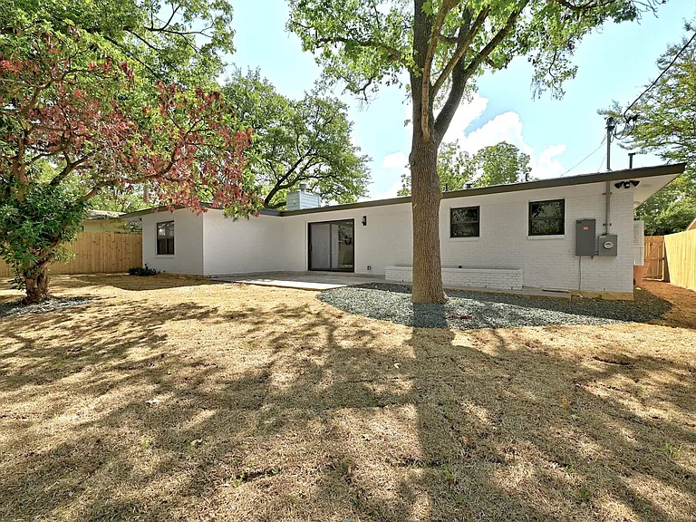 4604 Nevada Path — Photo 10