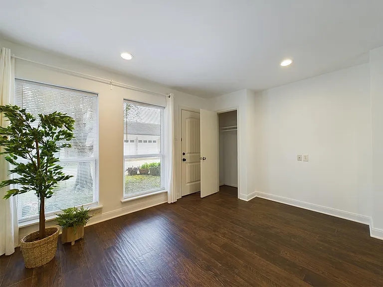 5627 Winsome Ln — Photo 5