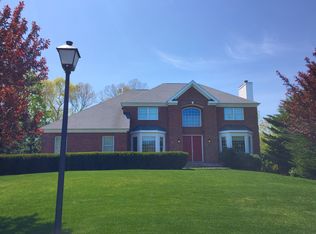 104 Canter Ct, Smithtown, NY 11787