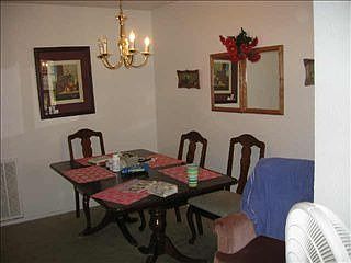 5th image of 3058 Navarro Ln