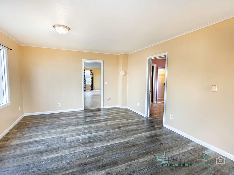 301 Alameda Ave — Photo 10
