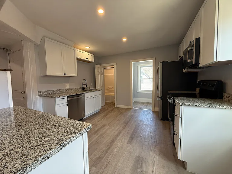 176 Church St #2 — Photo 5