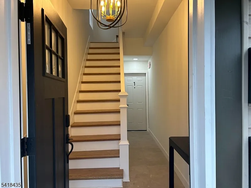 2 bed, $2,500 — Photo 4