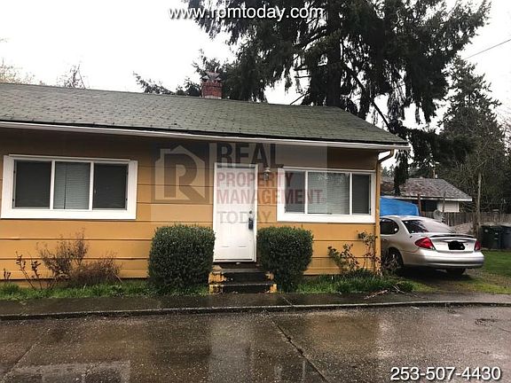 3rd image of 8403 Lawndale Ave SW