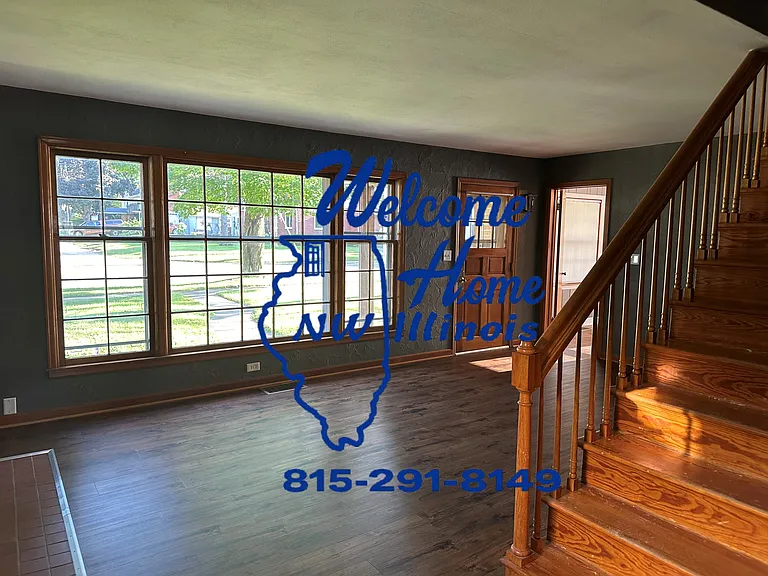 1143 W Harrison St — Photo 3