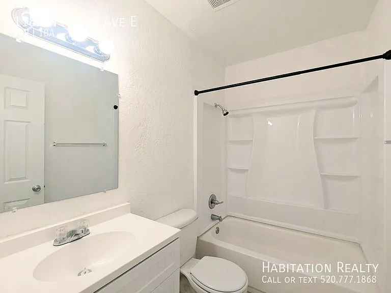 1180 N Alder Ave E — Photo 8