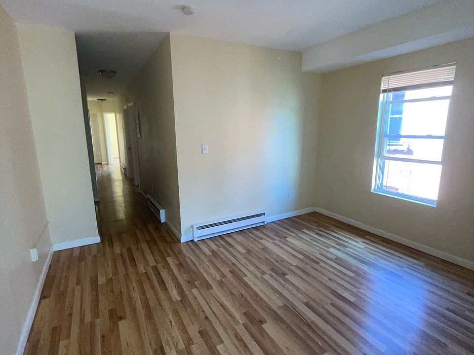 1st image of 47 Bedford St #47