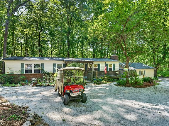 2nd image of 721 Oak Ridge Dr