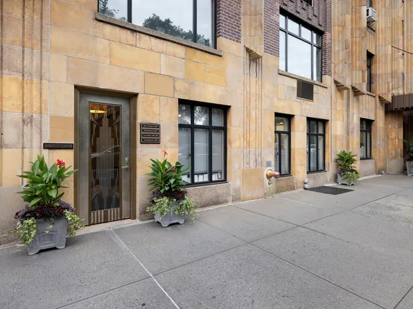 55 Central Park West image 1 of 7