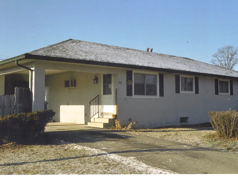 Vanderberg Ave — Photo 1