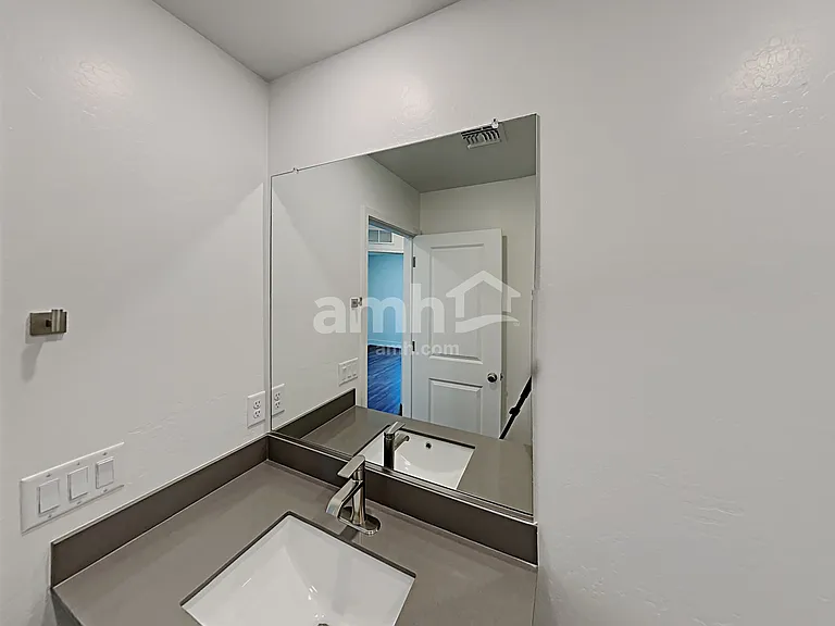 21522 S 231st St — Photo 16
