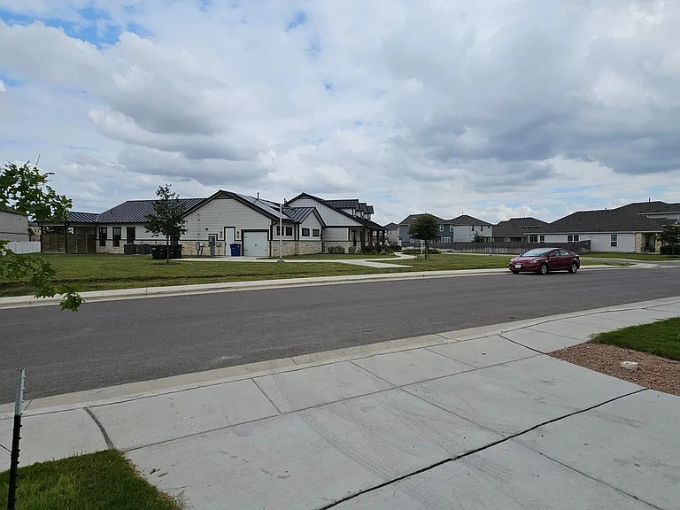 2825 Brogan Crk — Photo 22