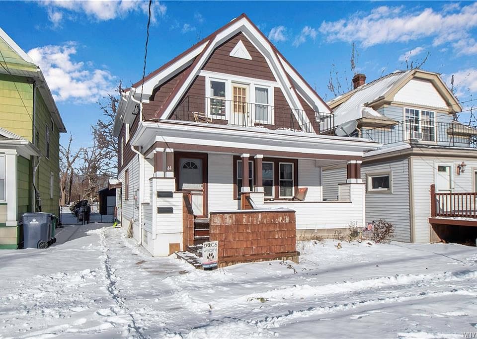 1st image of 44 Leamington Pl