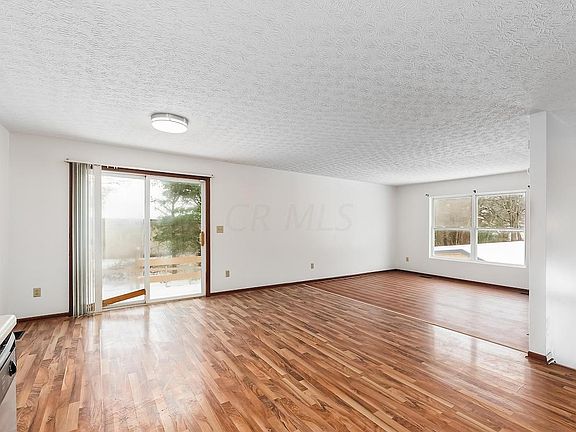 C - 1502 Beaver Run SE011