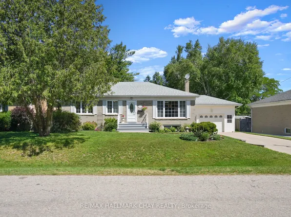 34 Elm St, New Tecumseth, ON L9R 1M7