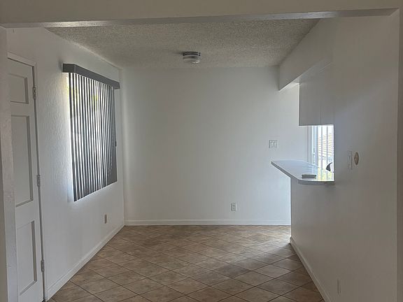 3rd image of 4067 Vineyard Ave #11