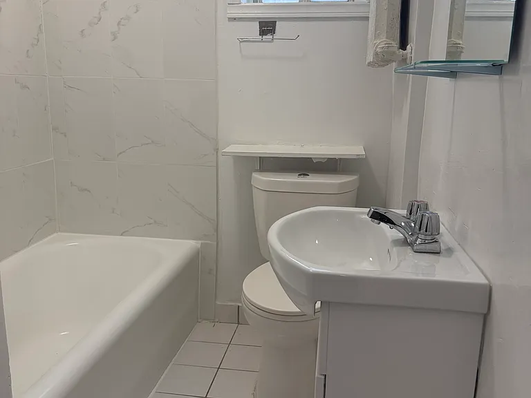 433 Sherbourne St — Photo 8