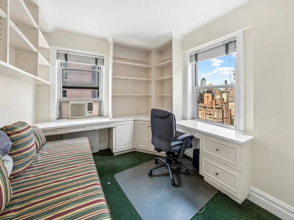 50 Sutton Place South image 7 of 11