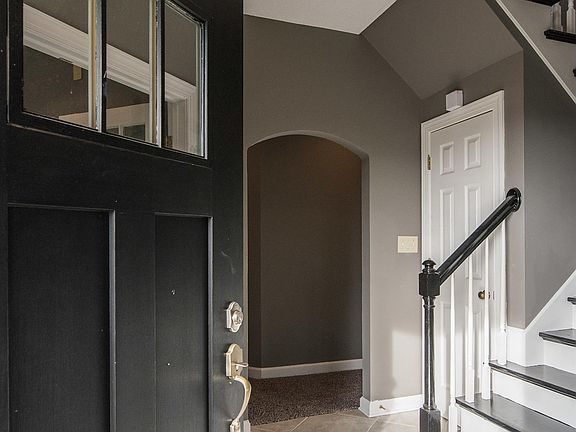 4th image of 922 Turnberry Dr