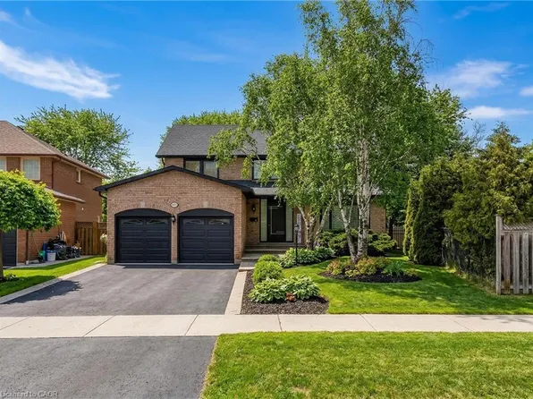 1324 Birchcliff Dr, Oakville, ON L6M 2A4