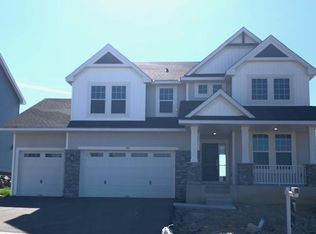 800 Spancil Hill Dr, Woodbury, MN 55129