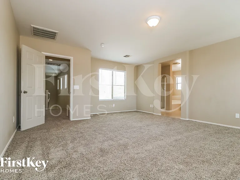 15427 W Canterbury Dr — Photo 9