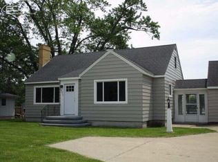 6311 Silver Lake Rd, Linden, MI 48451