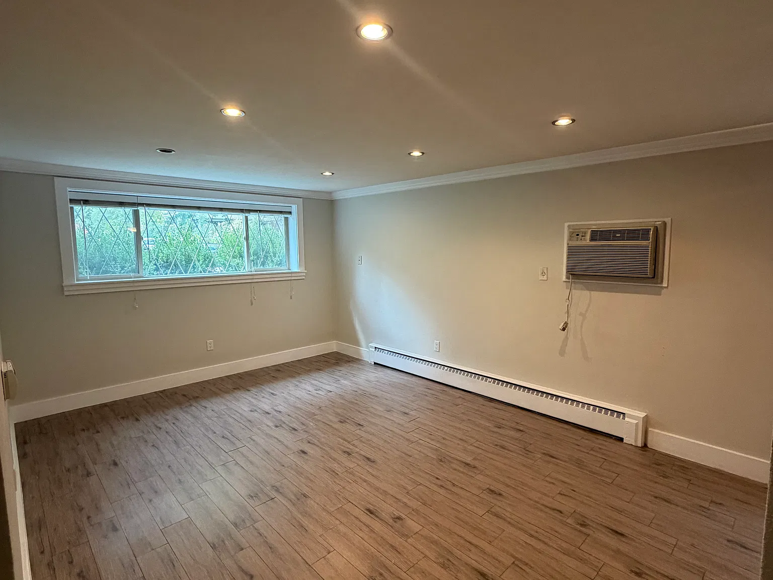 1 bed, 554 sqft, $1,600 — Photo 3