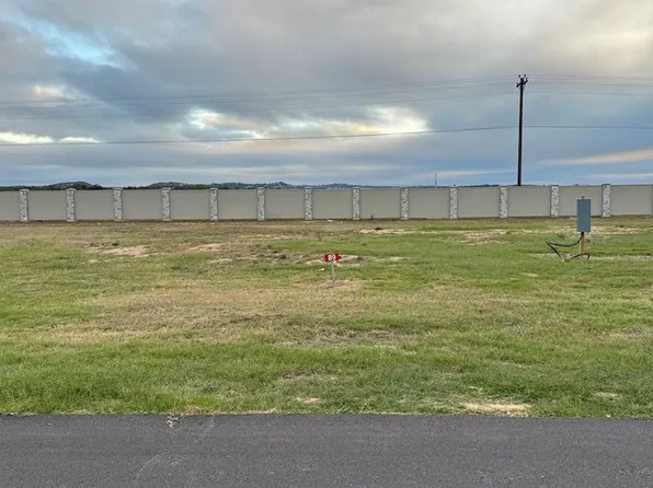 89 Arch Ray Loop, Fredericksburg, TX 78624