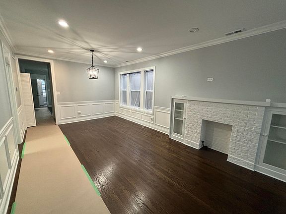 4th image of 1827 S 49th Ct