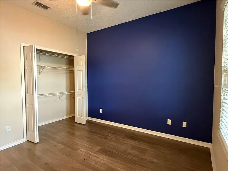 10237 Facet Ct — Photo 32
