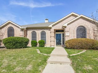 2721 Creek Crossing Rd, Mesquite, TX 75181